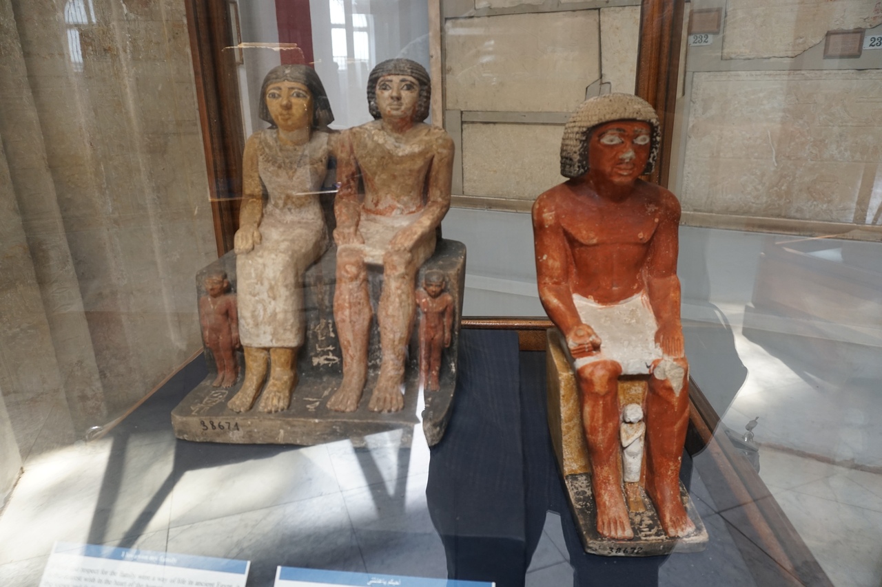 Каирский музей - главный египетский музей в мире. Блеск и нищета просто, музей, музея, Однако, много, фунтов, музее, долларов, часть, очень, коллекции, царство, билета, этаже, надпись, ничего, статуи, билет, итоге, залов